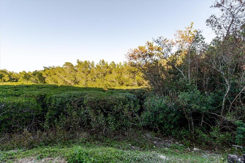For Sale: $299,999 (1 beds, 1 baths, 968 Square Feet)