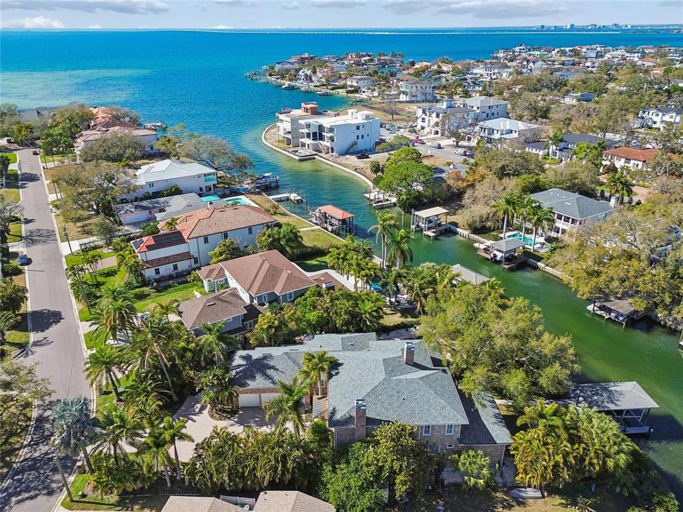 En Venta: $4,495,000 (5 camas, 5 baños, 5325 Pies cuadrados)