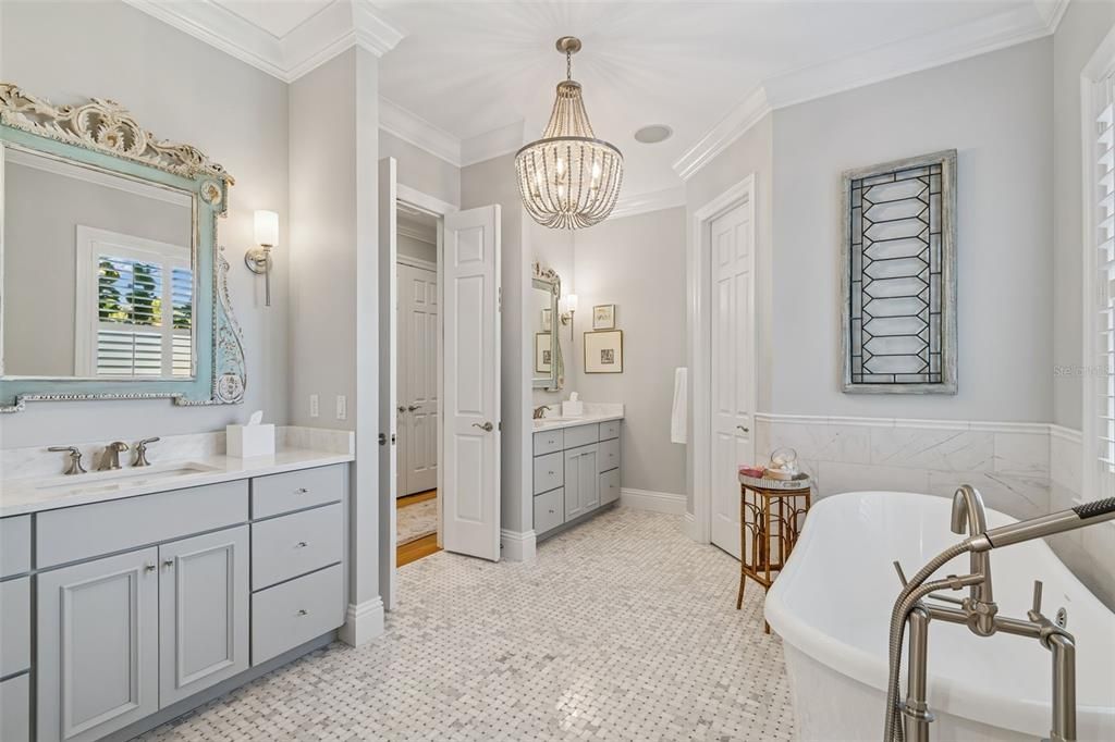 En Venta: $4,495,000 (5 camas, 5 baños, 5325 Pies cuadrados)