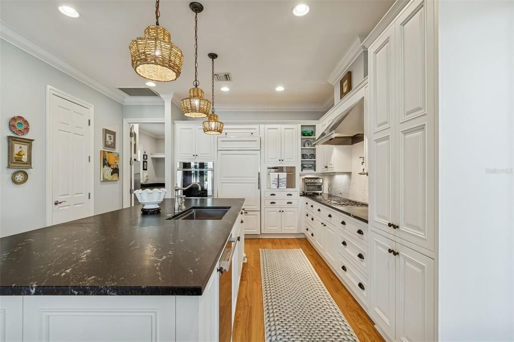 En Venta: $4,495,000 (5 camas, 5 baños, 5325 Pies cuadrados)