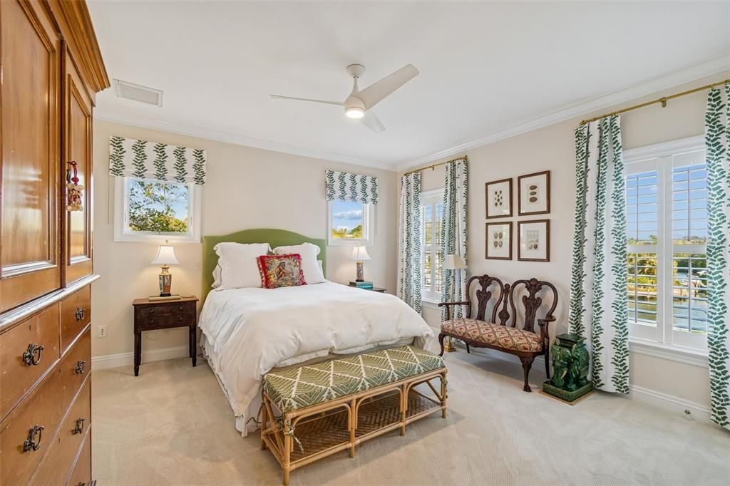 En Venta: $4,495,000 (5 camas, 5 baños, 5325 Pies cuadrados)