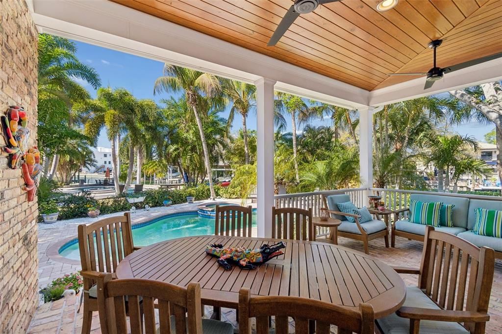 En Venta: $4,495,000 (5 camas, 5 baños, 5325 Pies cuadrados)