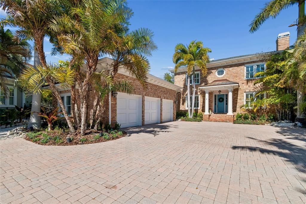 En Venta: $4,495,000 (5 camas, 5 baños, 5325 Pies cuadrados)