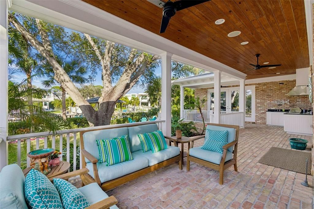 En Venta: $4,495,000 (5 camas, 5 baños, 5325 Pies cuadrados)