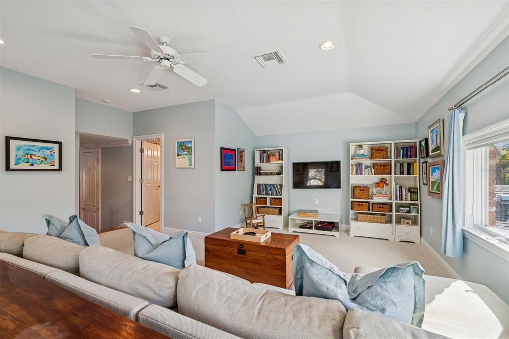 En Venta: $4,495,000 (5 camas, 5 baños, 5325 Pies cuadrados)