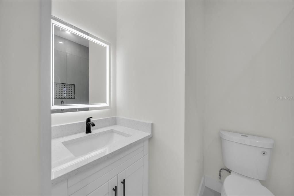 На продажу: $289,900 (3 спален, 3 ванн, 1057 Квадратных фут)