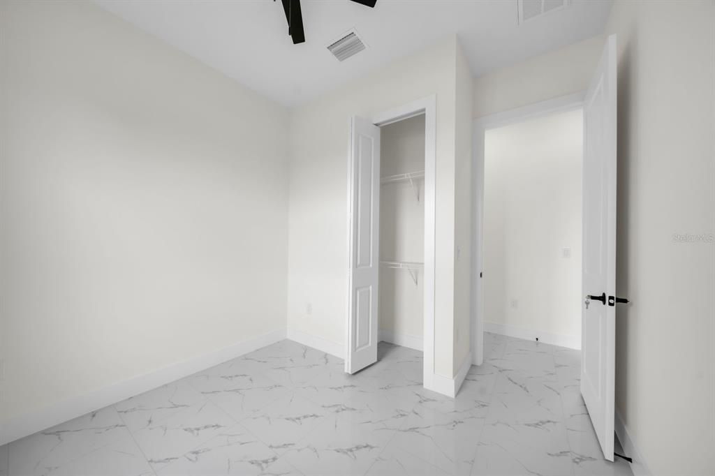На продажу: $289,900 (3 спален, 3 ванн, 1057 Квадратных фут)