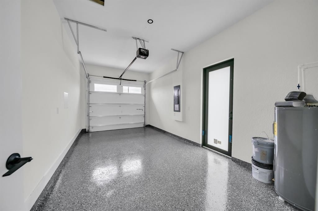 На продажу: $289,900 (3 спален, 3 ванн, 1057 Квадратных фут)
