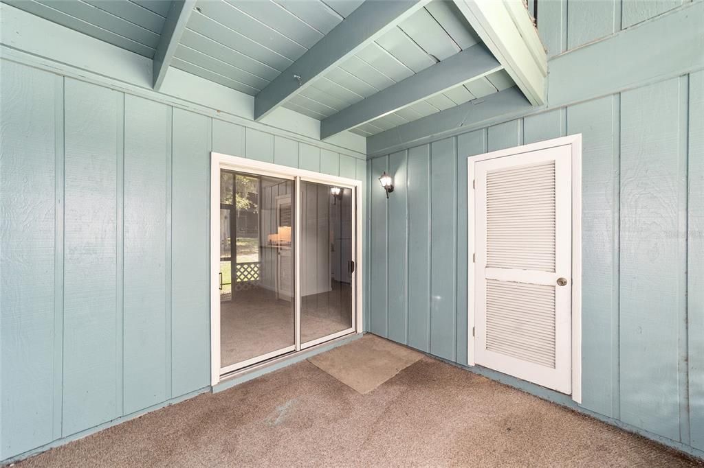 На продажу: $174,400 (4 спален, 2 ванн, 1638 Квадратных фут)