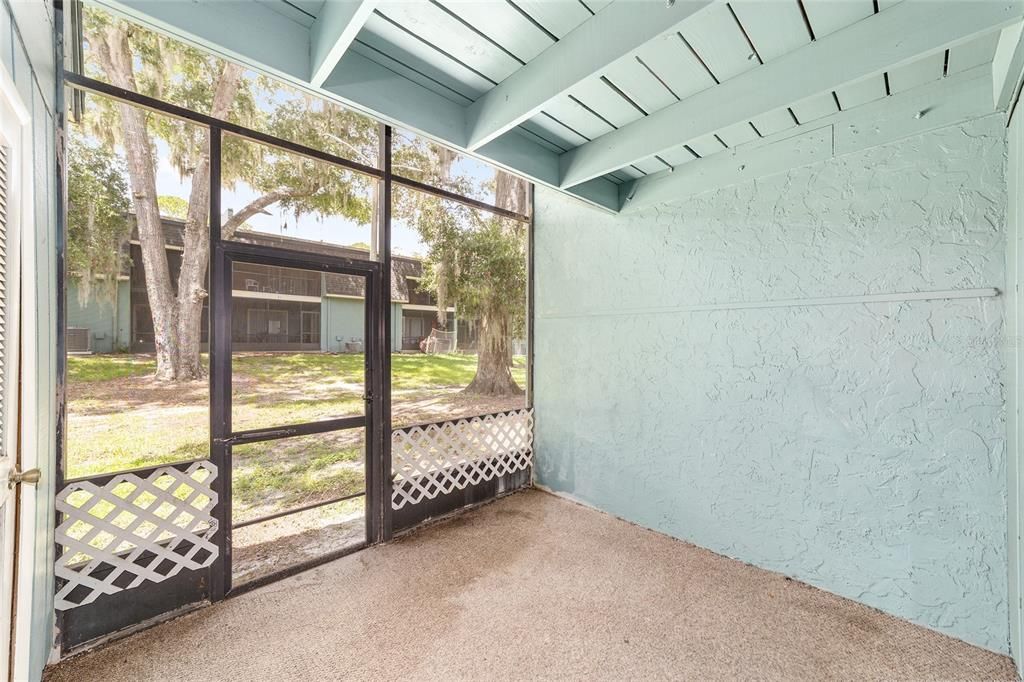 На продажу: $174,400 (4 спален, 2 ванн, 1638 Квадратных фут)