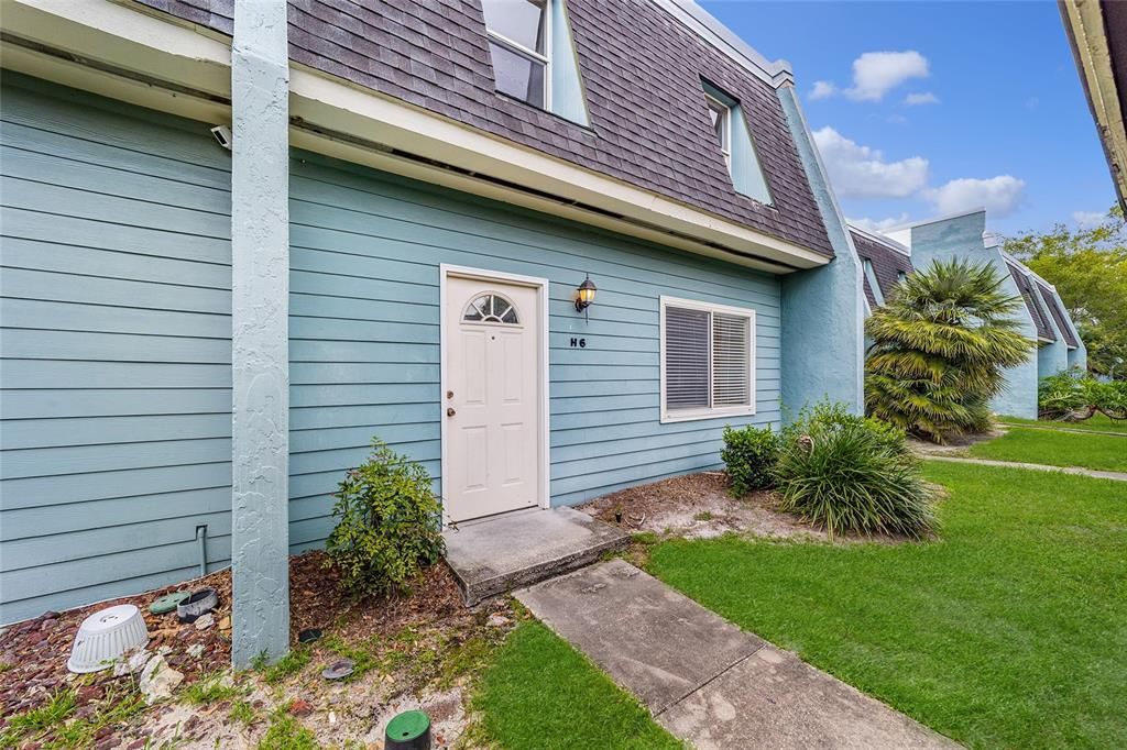 На продажу: $174,400 (4 спален, 2 ванн, 1638 Квадратных фут)