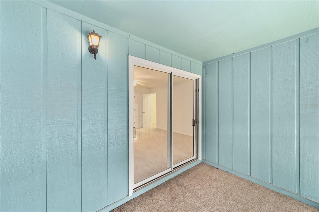 На продажу: $174,400 (4 спален, 2 ванн, 1638 Квадратных фут)