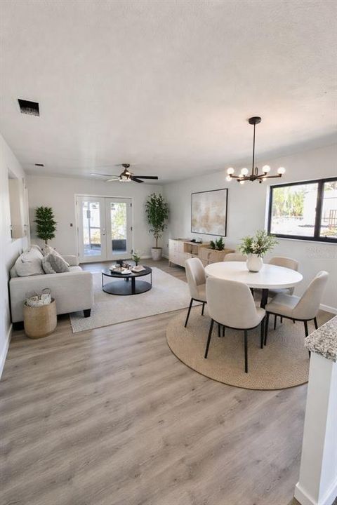 For Sale: $220,000 (2 beds, 2 baths, 1094 Square Feet)