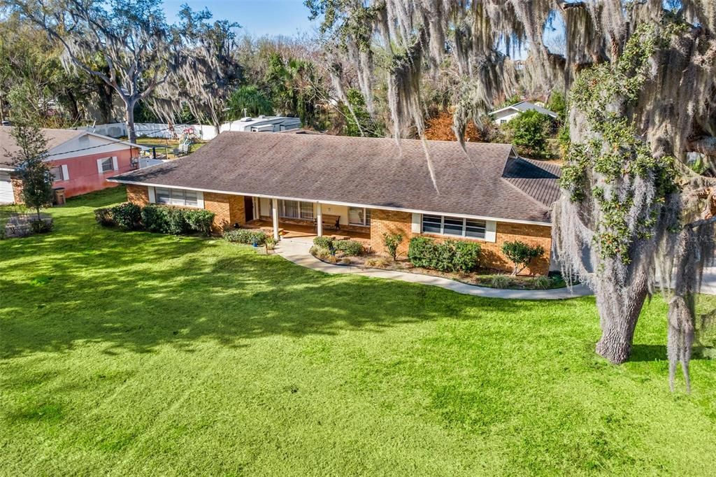 Activo con contrato: $279,900 (3 camas, 2 baños, 1933 Pies cuadrados)