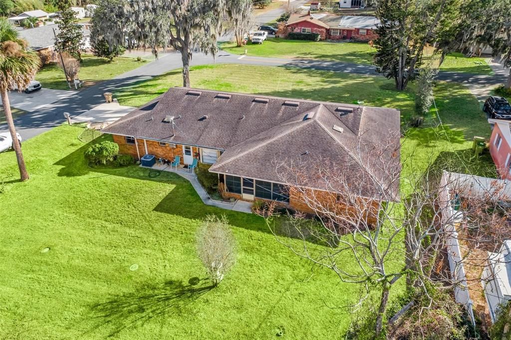 Activo con contrato: $279,900 (3 camas, 2 baños, 1933 Pies cuadrados)