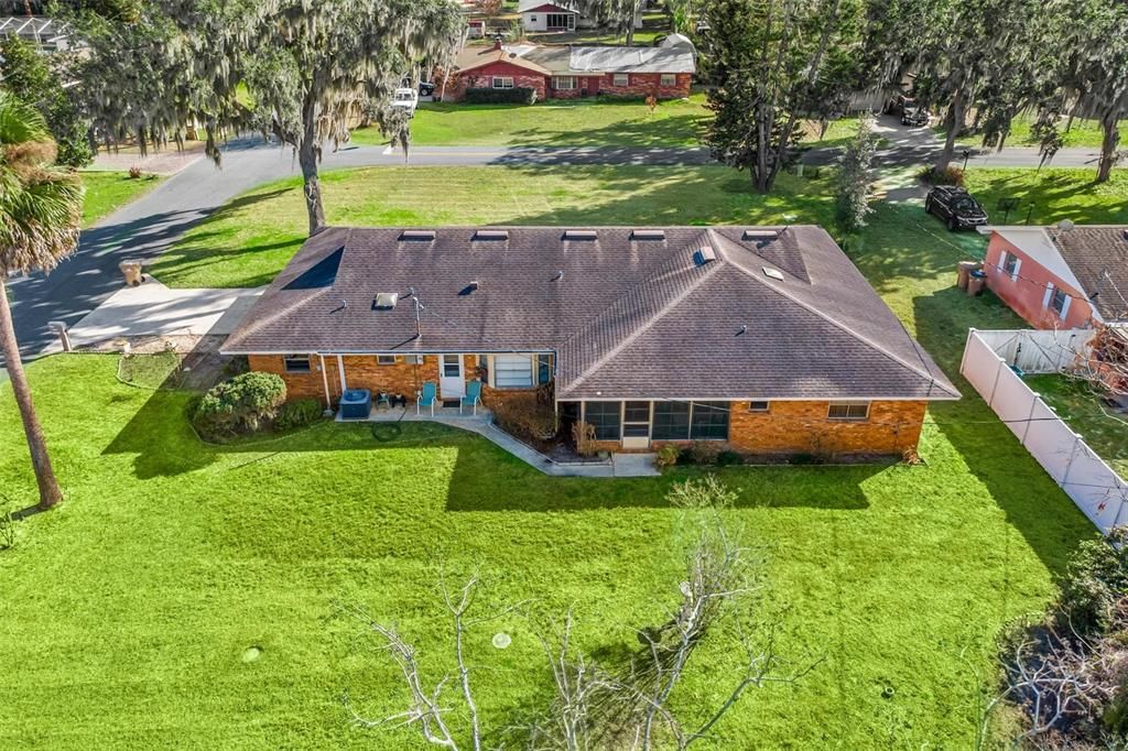 Activo con contrato: $279,900 (3 camas, 2 baños, 1933 Pies cuadrados)