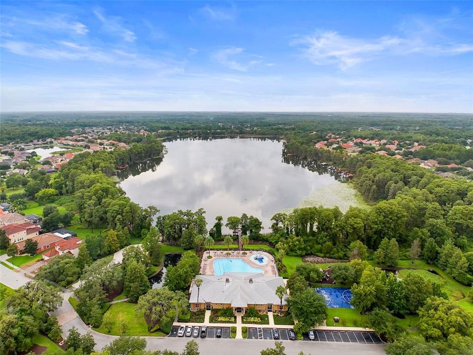 Под контрактом: $260,000 (3 спален, 2 ванн, 1330 Квадратных фут)