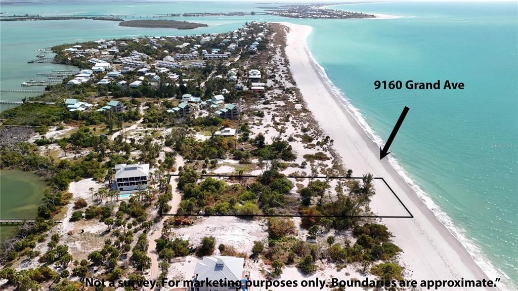 На продажу: $875,000 (1.39 acres)