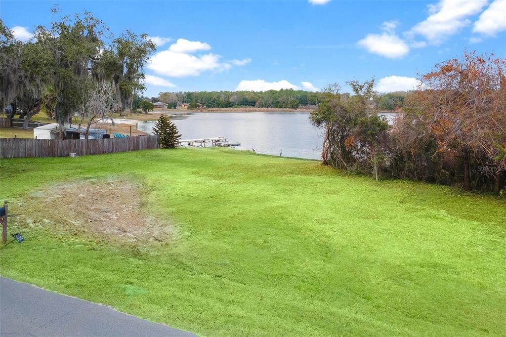 На продажу: $120,000 (2.22 acres)