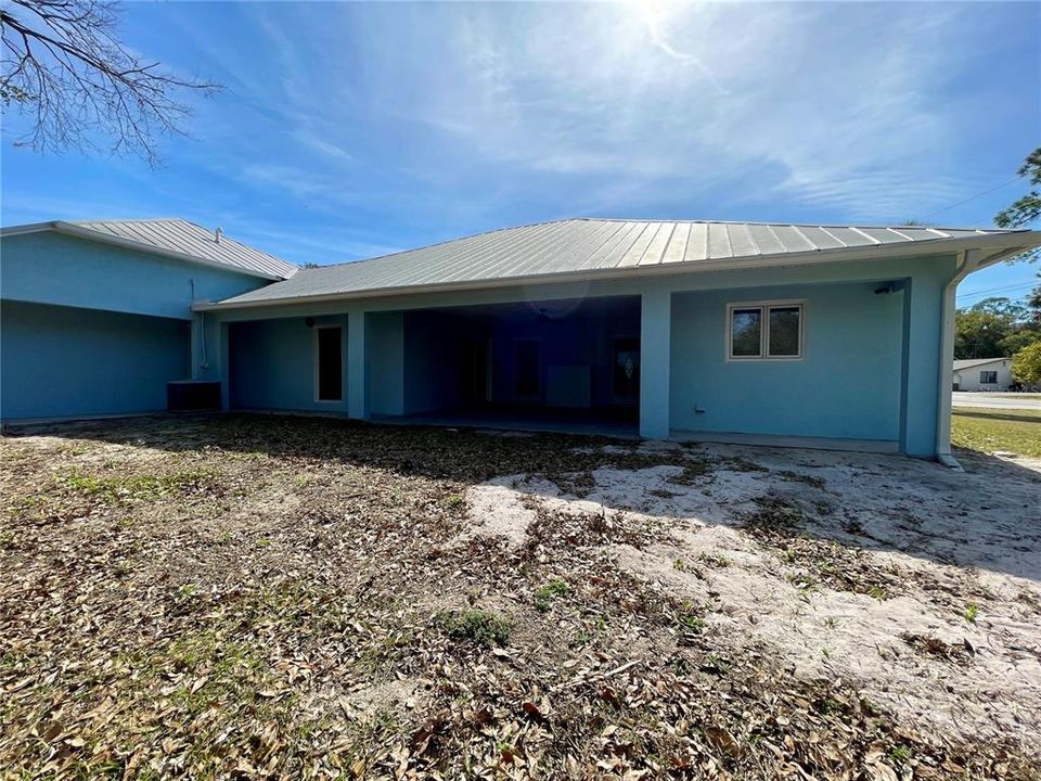 For Rent: $2,600 (4 beds, 2 baths, 2489 Square Feet)