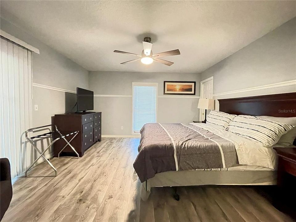 For Rent: $2,600 (4 beds, 2 baths, 2489 Square Feet)