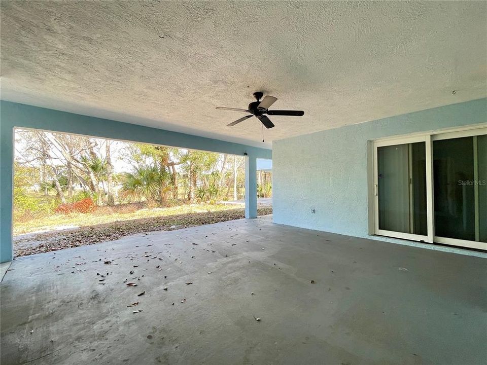 For Rent: $2,600 (4 beds, 2 baths, 2489 Square Feet)