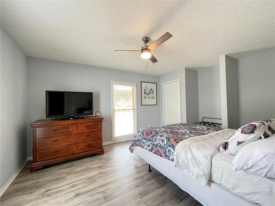 For Rent: $2,600 (4 beds, 2 baths, 2489 Square Feet)