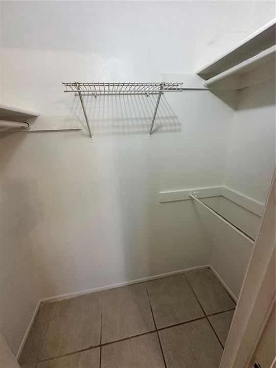 For Rent: $1,395 (3 beds, 2 baths, 800 Square Feet)