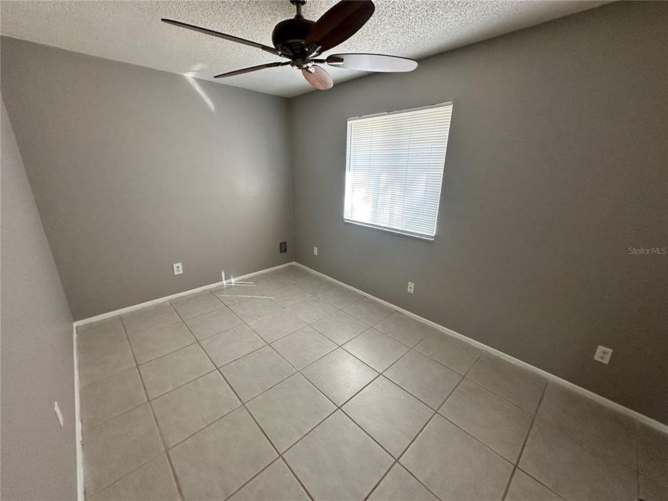 For Rent: $1,395 (3 beds, 2 baths, 800 Square Feet)