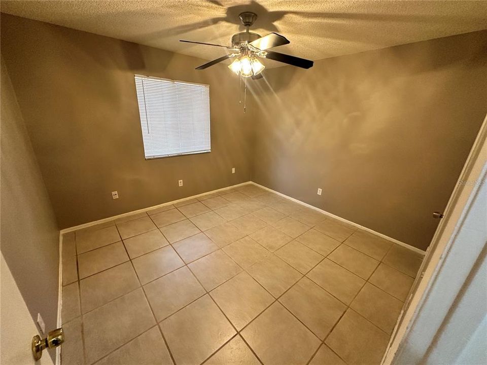 For Rent: $1,395 (3 beds, 2 baths, 800 Square Feet)