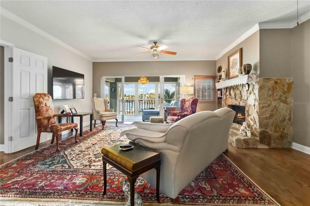 For Sale: $539,000 (3 beds, 2 baths, 1713 Square Feet)
