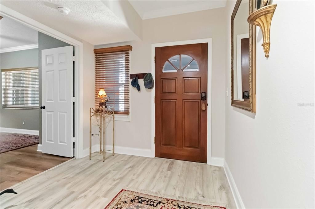 For Sale: $539,000 (3 beds, 2 baths, 1713 Square Feet)