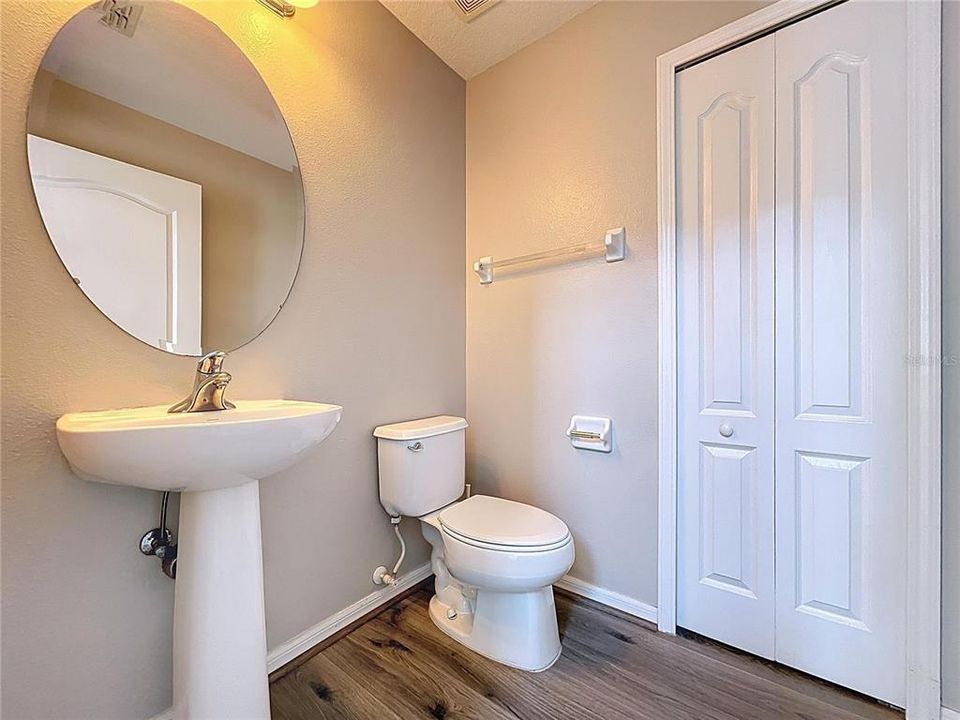 En Venta: $299,000 (3 camas, 2 baños, 1722 Pies cuadrados)