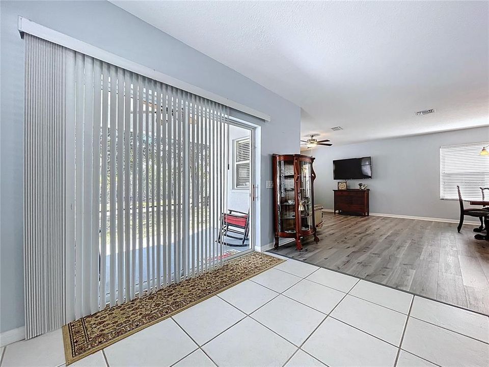 En Venta: $299,000 (3 camas, 2 baños, 1722 Pies cuadrados)