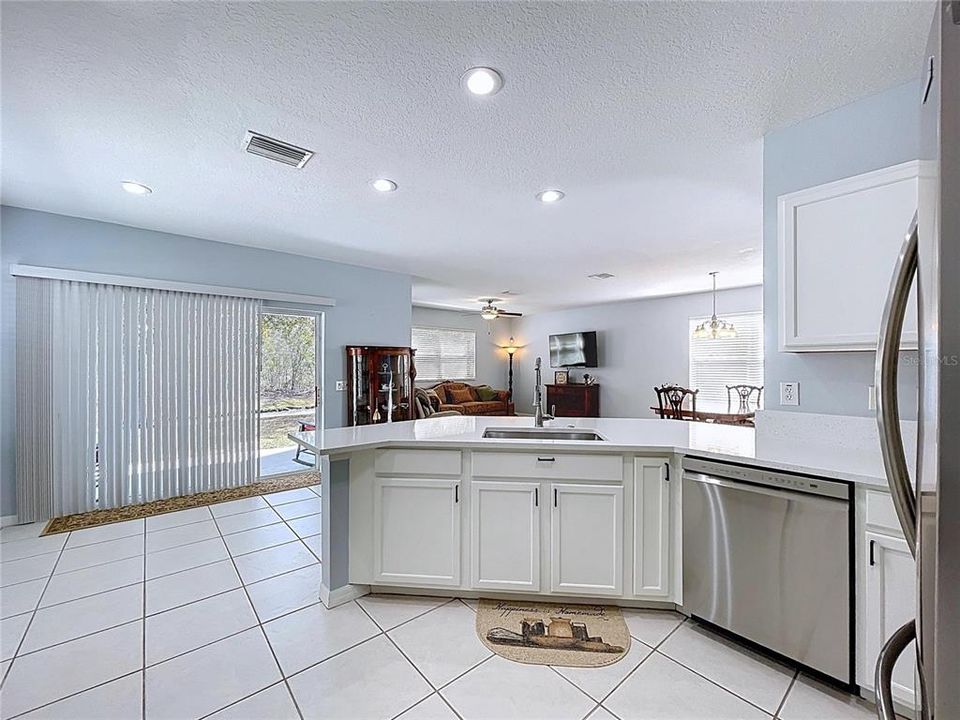 En Venta: $299,000 (3 camas, 2 baños, 1722 Pies cuadrados)