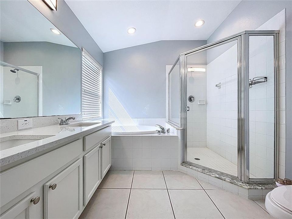 En Venta: $299,000 (3 camas, 2 baños, 1722 Pies cuadrados)