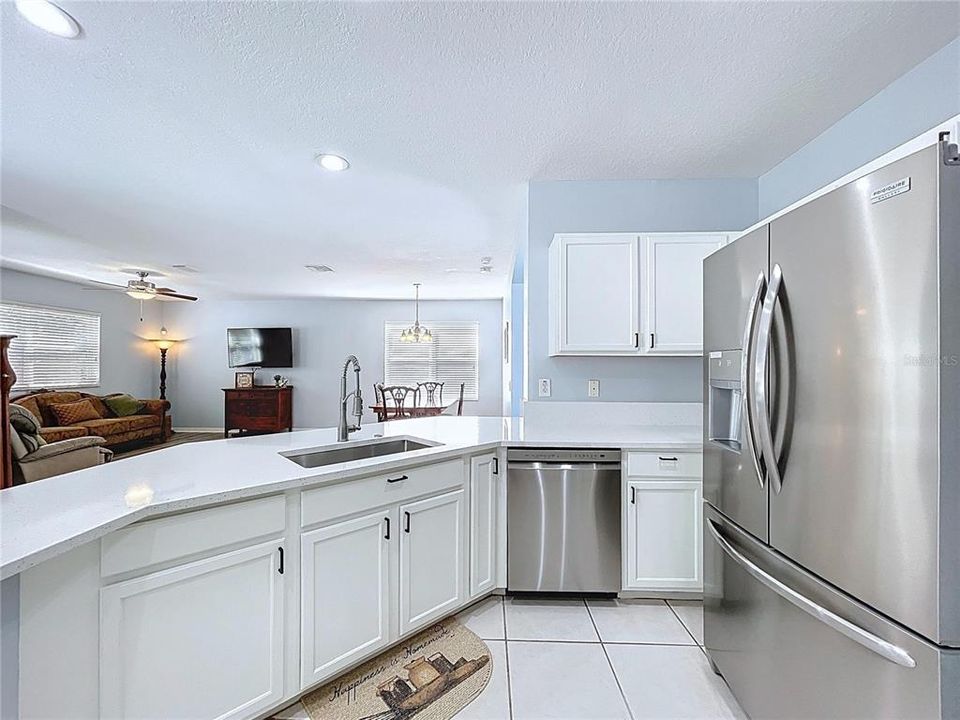 En Venta: $299,000 (3 camas, 2 baños, 1722 Pies cuadrados)