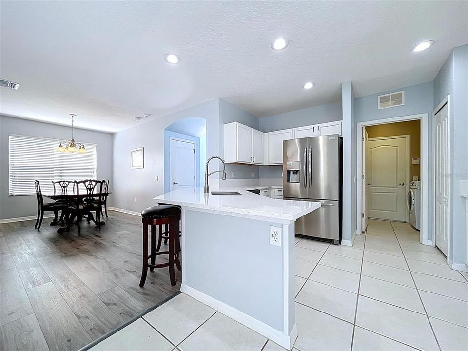 En Venta: $299,000 (3 camas, 2 baños, 1722 Pies cuadrados)