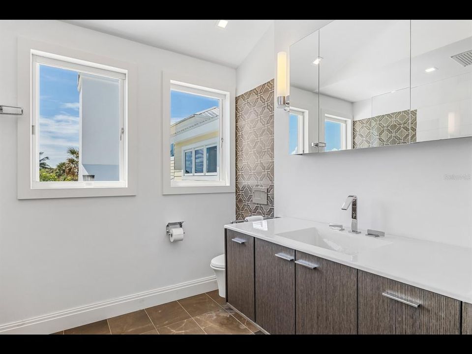 For Sale: $7,950,000 (8 beds, 7 baths, 5792 Square Feet)