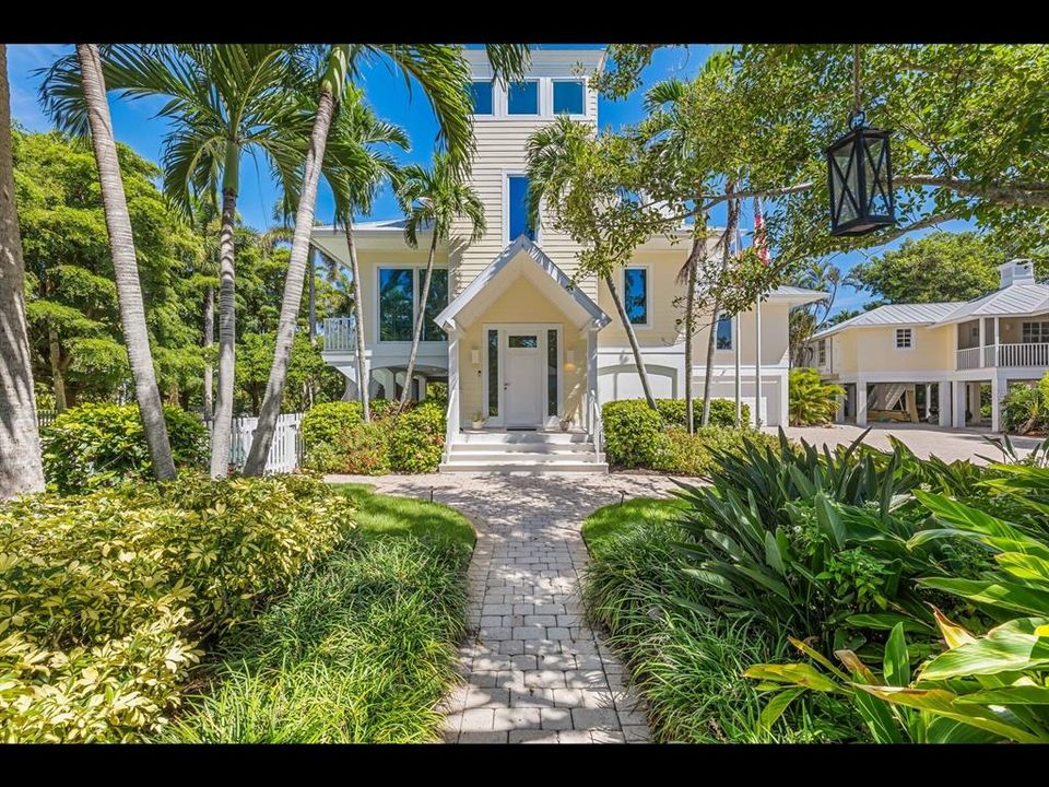 For Sale: $7,950,000 (8 beds, 7 baths, 5792 Square Feet)