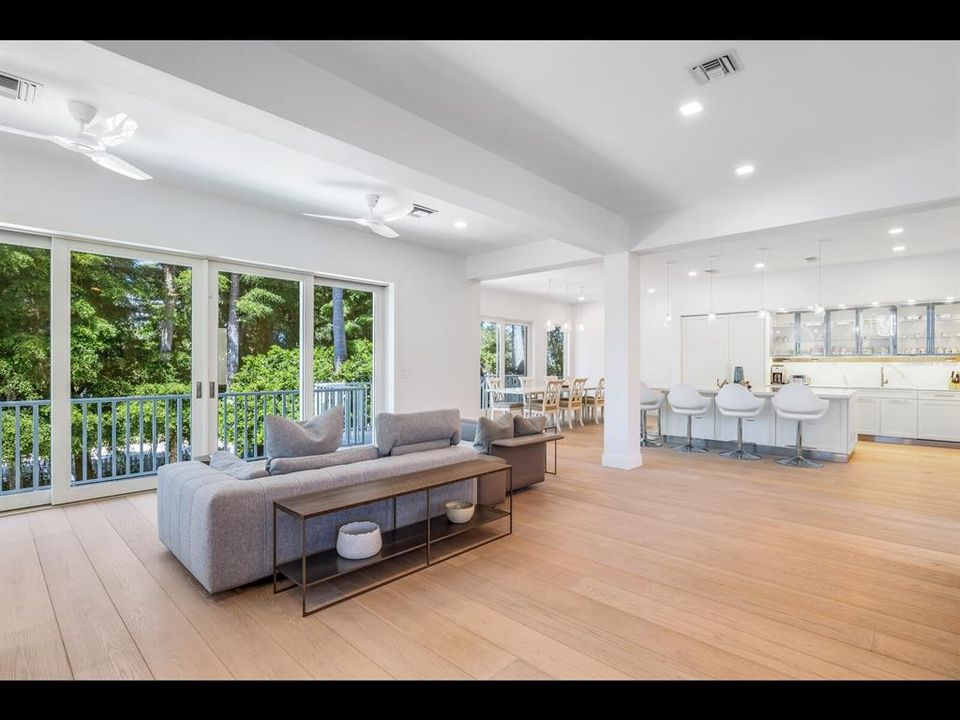 For Sale: $7,950,000 (8 beds, 7 baths, 5792 Square Feet)
