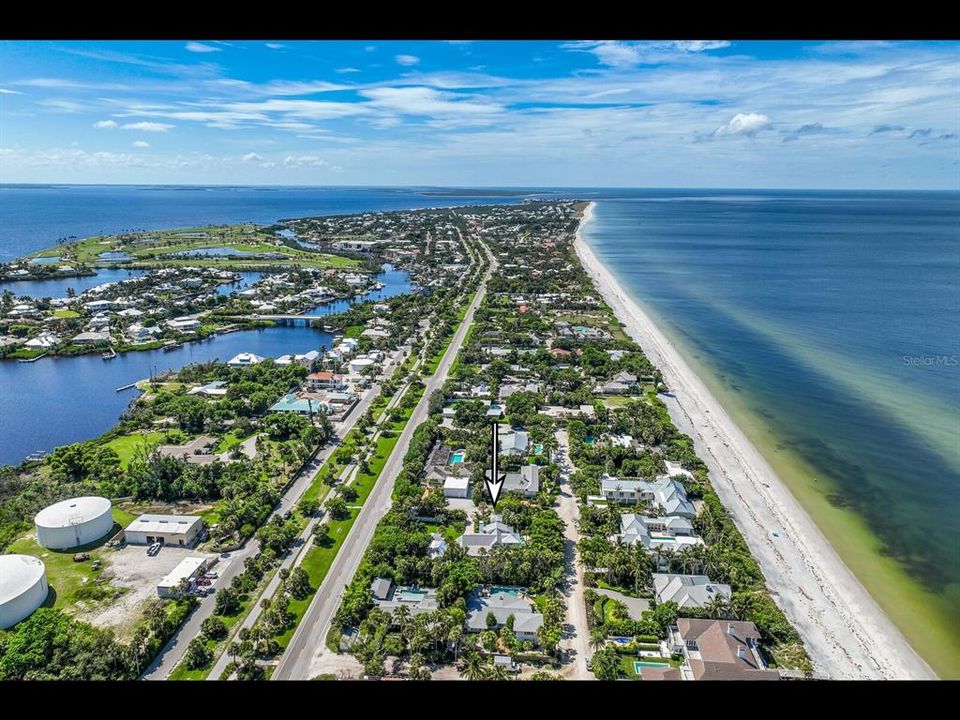 For Sale: $7,950,000 (8 beds, 7 baths, 5792 Square Feet)
