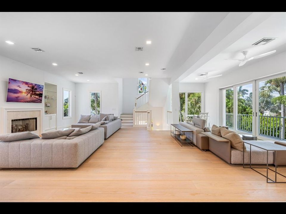 For Sale: $7,950,000 (8 beds, 7 baths, 5792 Square Feet)