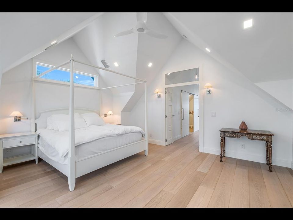 For Sale: $7,950,000 (8 beds, 7 baths, 5792 Square Feet)