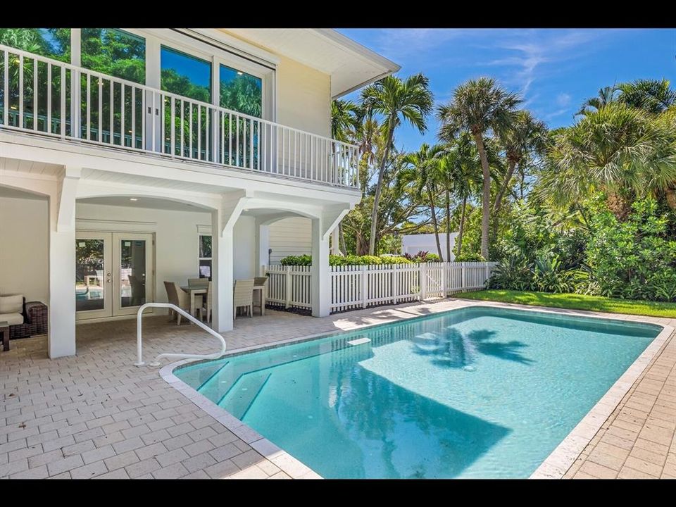 For Sale: $7,950,000 (8 beds, 7 baths, 5792 Square Feet)