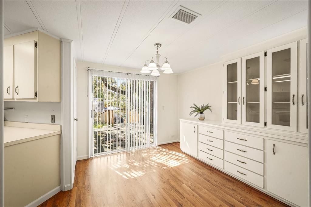 Activo con contrato: $189,000 (2 camas, 2 baños, 1344 Pies cuadrados)