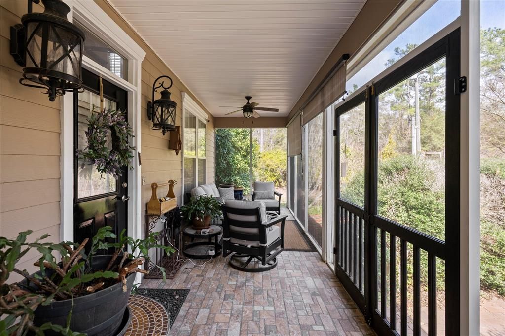 For Sale: $775,000 (3 beds, 2 baths, 4000 Square Feet)