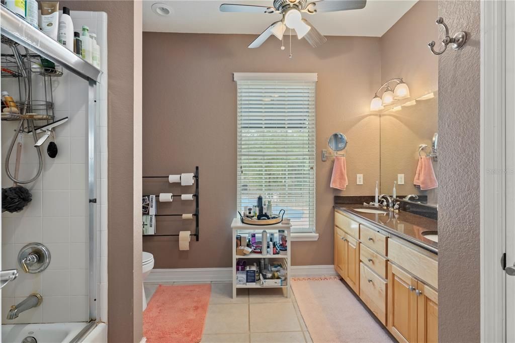 For Sale: $775,000 (3 beds, 2 baths, 4000 Square Feet)