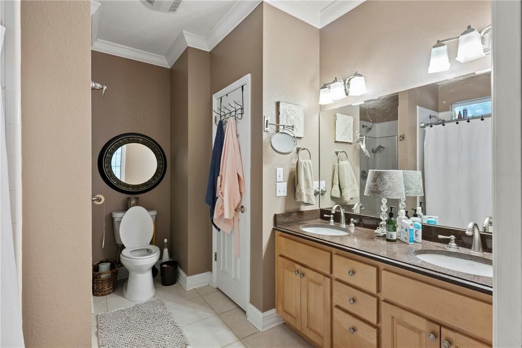 For Sale: $775,000 (3 beds, 2 baths, 4000 Square Feet)