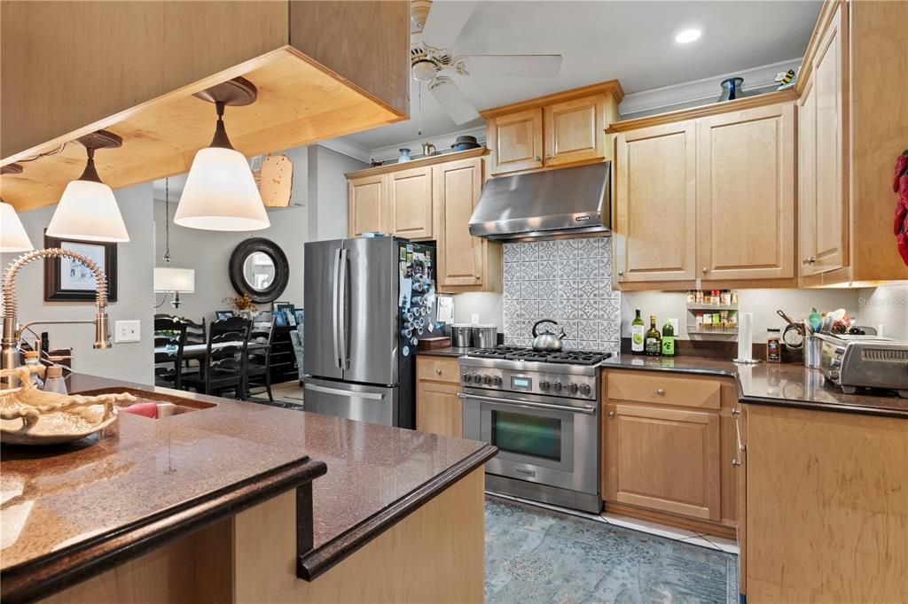 For Sale: $775,000 (3 beds, 2 baths, 4000 Square Feet)